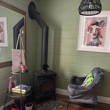 The Folly Minutes From Centre R95ryc8 펜션